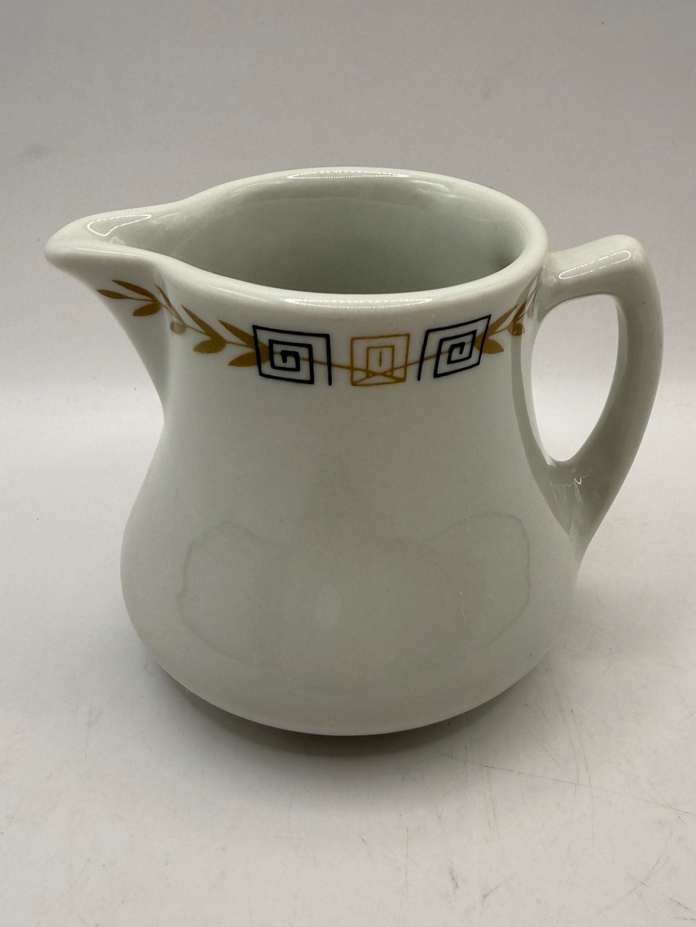 Shenango China Restaurant Ware Syrup/Creamer Greek Key Olive MCM